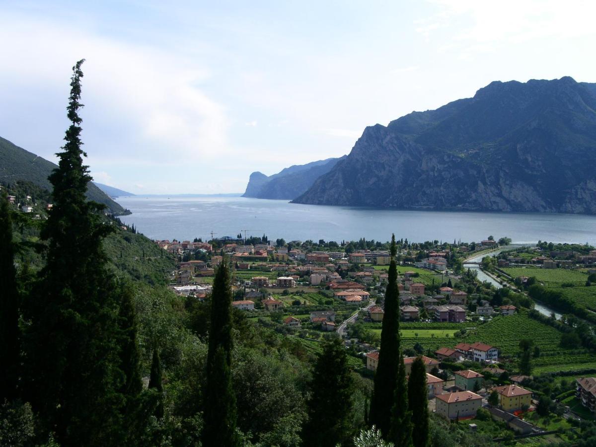 Sun & Fun Apartment - Morena Riva del Garda Eksteriør billede