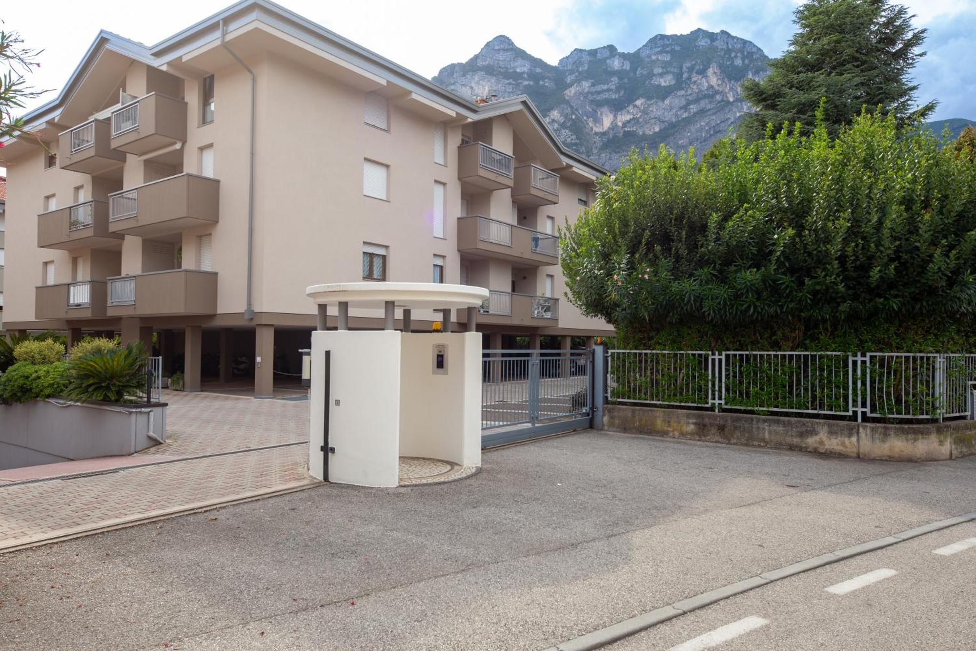 Sun & Fun Apartment - Morena Riva del Garda Eksteriør billede